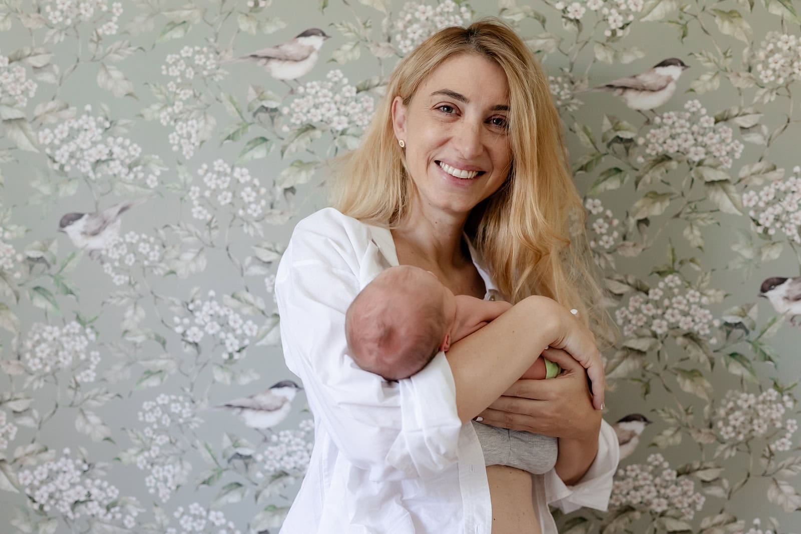 Newborn photoshoot with Myrto Kazi by Athens celebrity photographer Anette Cook